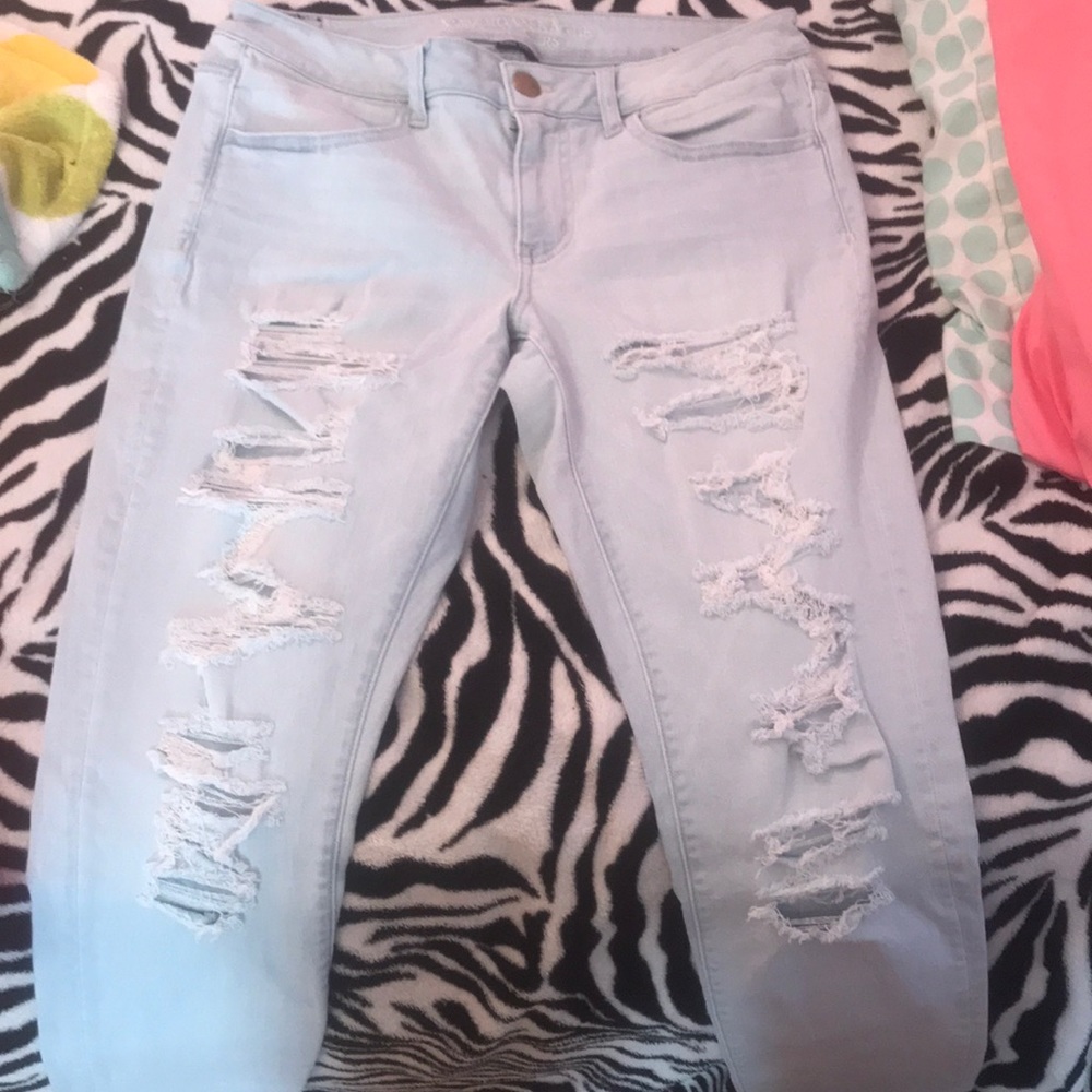 Light Blue American Eagle ripped Jeans